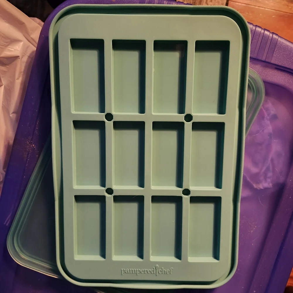 Pampered Chef Silicone Snack Bar Maker Tray